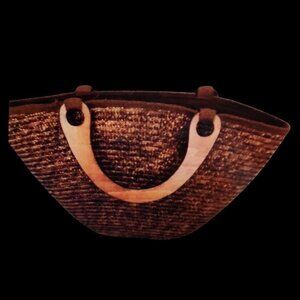 Waves Straw Handbag with Wooden Handles